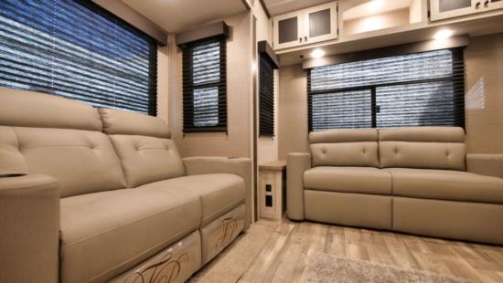 Cardinal Fifth Wheel